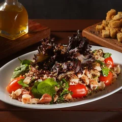 Salada de Quinoa Crocante com Frango | Salada com Proteina
