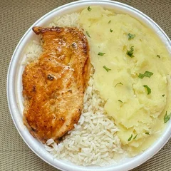 Frango Grelhado & Purê + R$ 18,99 leve outra marmitex