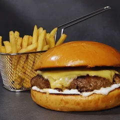 Clássico Burguer + Batata Frita