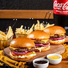 Burger Família - 3x Salad + 3x Batata 130g + Refri 2L