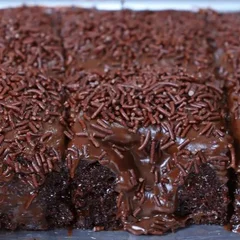 Bolo de chocolate pedaço