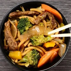 YAKISOBA  DE CARNE 500g