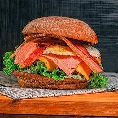 Burger La Brasa Tudo - Completo e Robusto