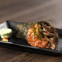 Temaki Salmão + Shimeji